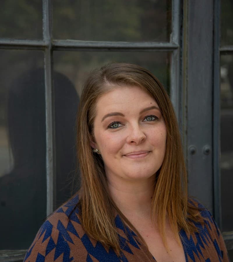 Sample author Eleanor Hart