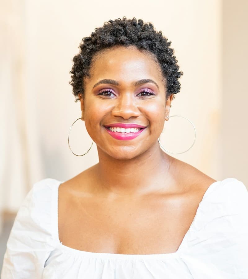 Sample public figure Naomi Bennett